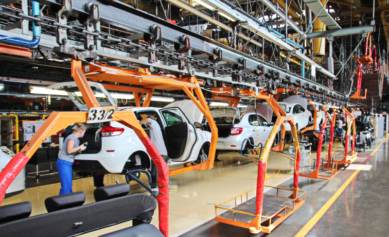 Гордые, но нищие: почему мировой автопром чурается России