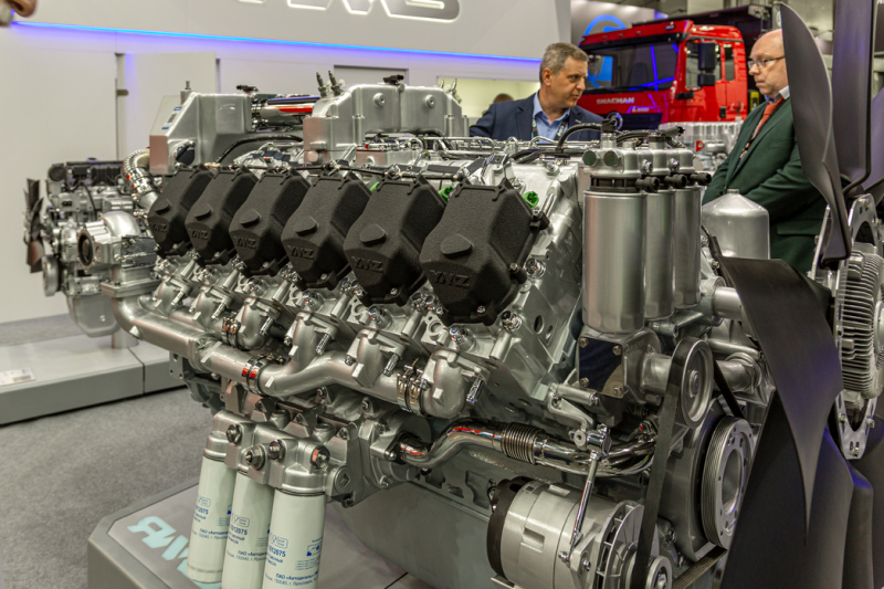 &laquo;Ярославский моторный завод&raquo; представил супердизель мощностью 1054 &laquo;лошадок&raquo;