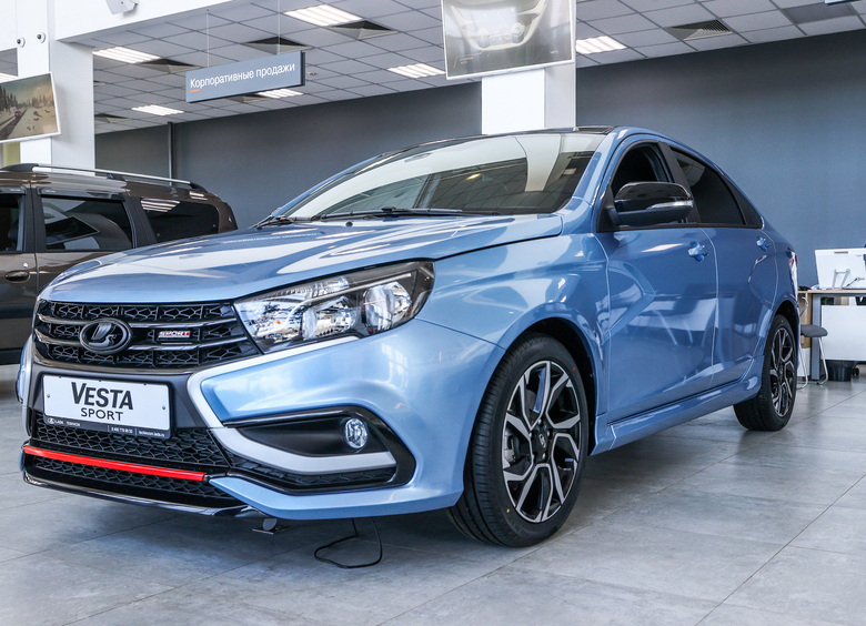 Стало известно, насколько за три года подорожала новая LADA Vesta