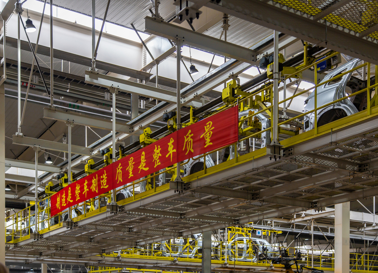 Это позор: где и как собирают популярные китайские кроссоверы для России