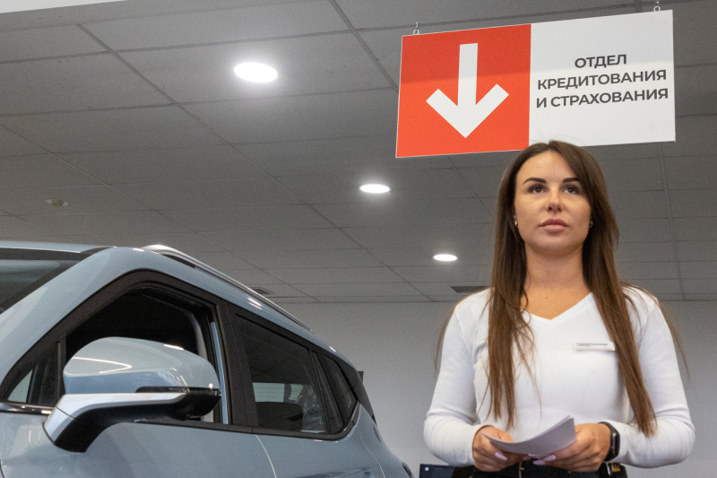 Загадочная Россия: цены снижаются, а автомобили все равно дорожают