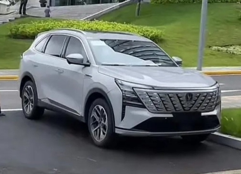 Changan вывел на тесты новый CS75 Plus