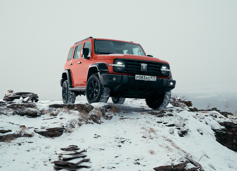 Покупатели отказываются от&nbsp;нового Toyota Land Cruiser Prado в&nbsp;пользу Tank 300