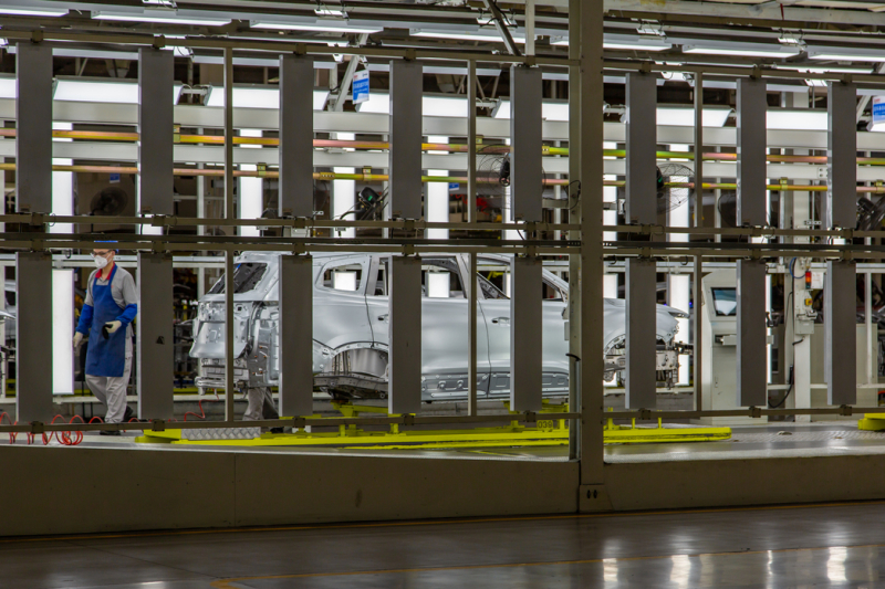 Это позор: где и как собирают популярные китайские кроссоверы для России