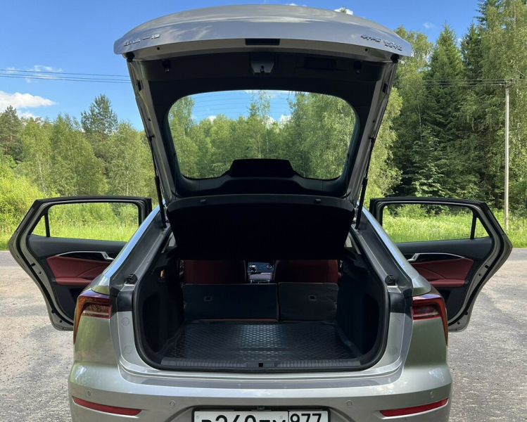 Жизнь после Audi: тест-драйв лифтбэка Bestune B70