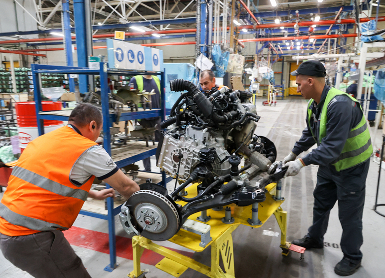 Автомобили&nbsp;&mdash; чужие, шильдики&nbsp;&mdash; свои: что русскому хорошо, то&nbsp;итальянцу смерть