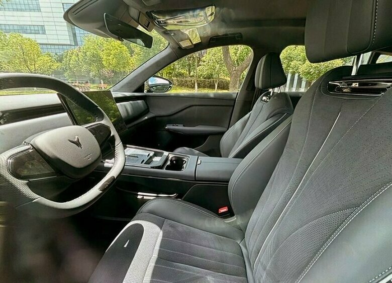 Интерьер самого доступного кроссовера Voyah впервые показали на фото