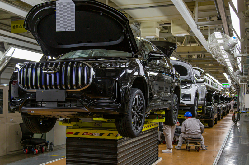 Это позор: где и как собирают популярные китайские кроссоверы для России