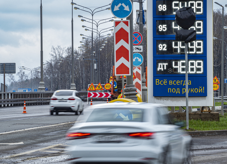 Загадочная Россия: цены снижаются, а автомобили все равно дорожают