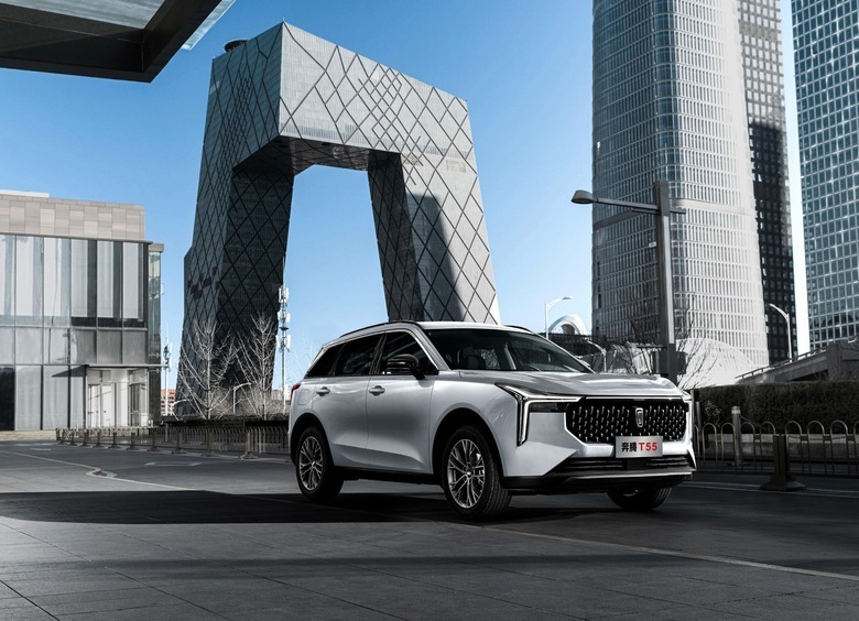 Я б в водители пошел: оптимальные китайские кроссоверы для новичков