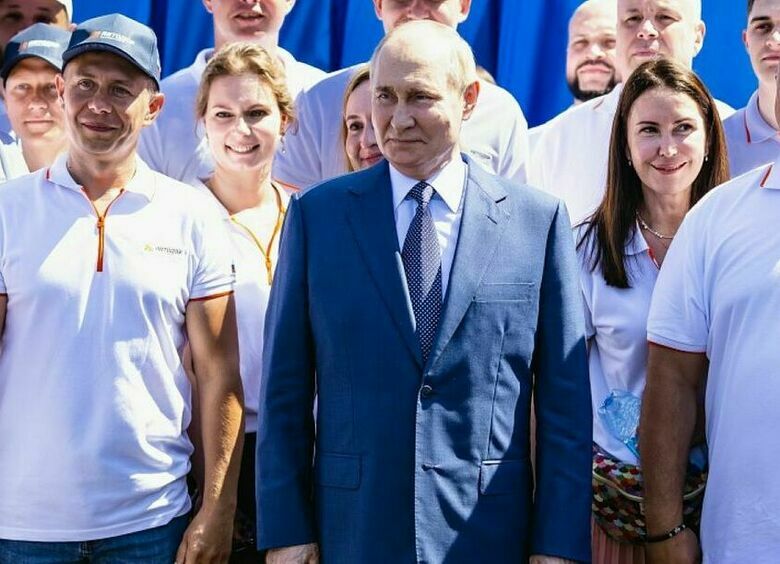 Навстречу серийному выпуску: чем могла запомниться Владимиру Путину LADA Aura