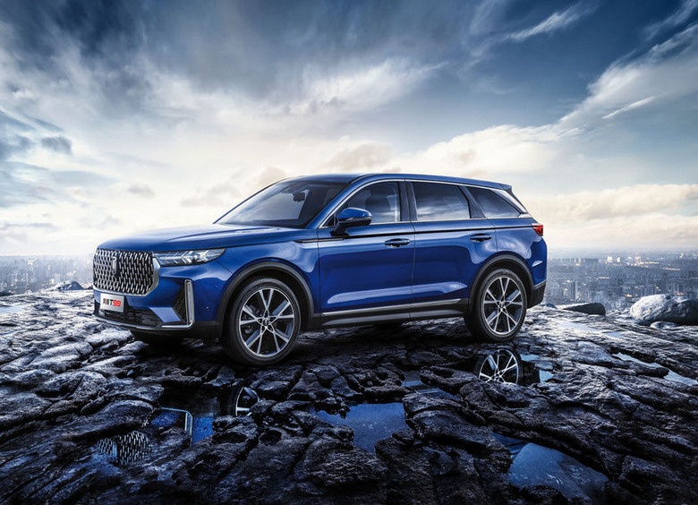 FAW прекращает российские продажи кроссовера Bestune T99