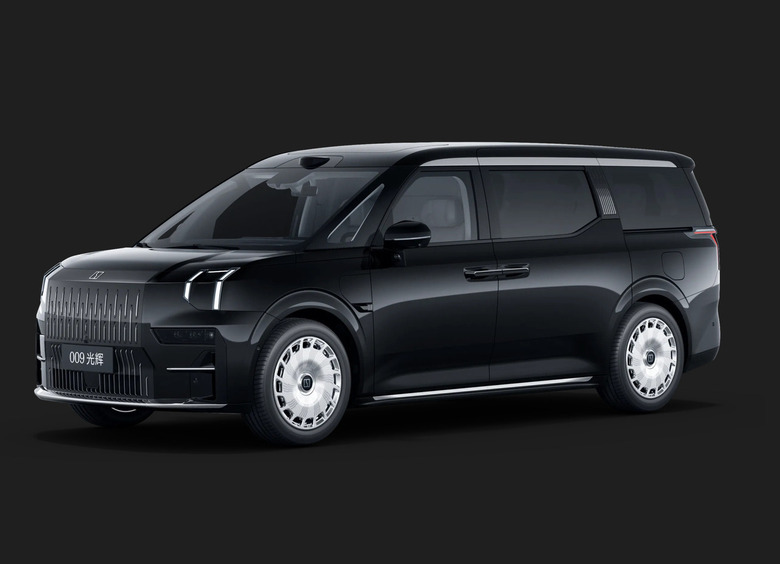 Самый роскошный минивэн Zeekr 009 приехал в&nbsp;Россию
