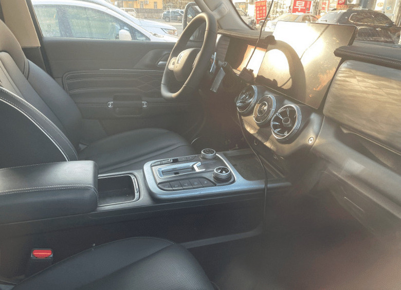 Китайцы готовят к&nbsp;премьере обновленный Tank 300: опубликованы &laquo;шпионские&raquo; фото