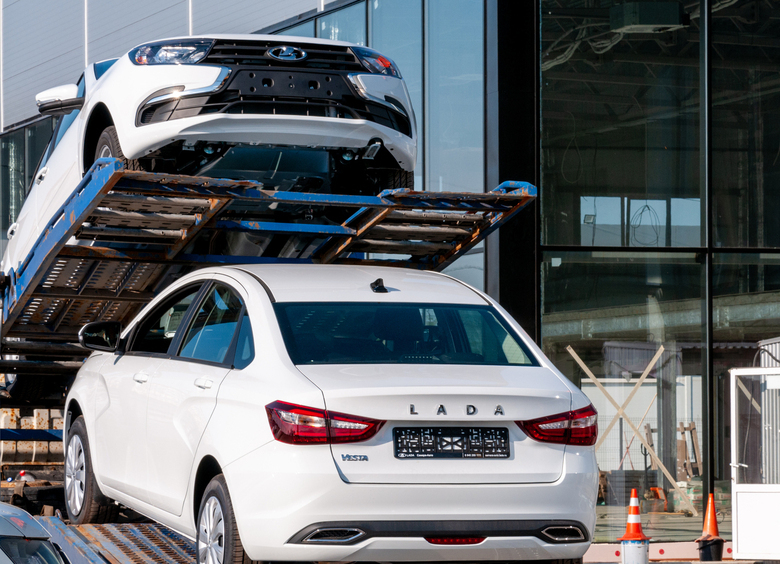 В&nbsp;АВТОВАЗе объяснили, почему продажи LADA Vesta начали падать