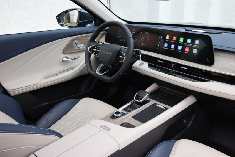 Цена против инноваций: все плюсы и минусы седана Chery Arrizo 8